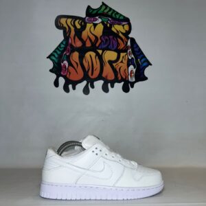 Dunk Low "Triple White"