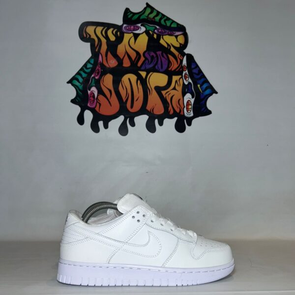 Dunk Low "Triple White"
