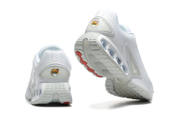 Air Max DN "Triple White" - Imagem 3