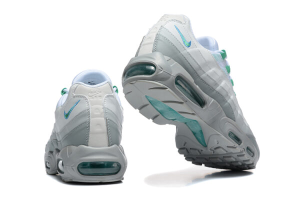 Air Max 95 "Clear Emerald" - Image 3