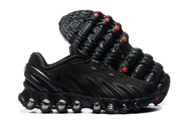 Air Max DN8 "Triple Black"